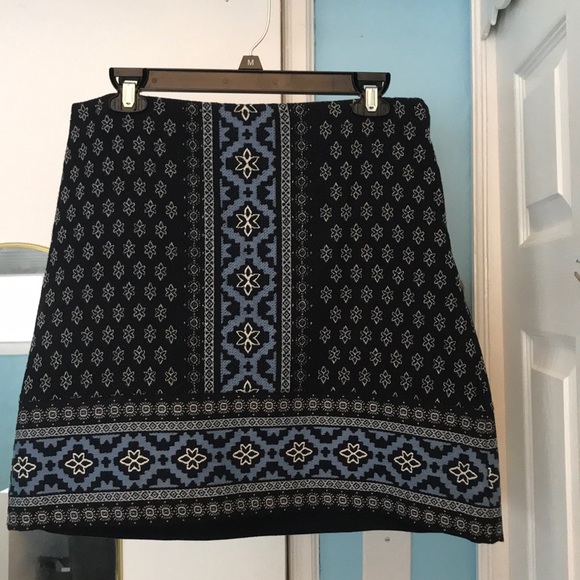 LOFT Dresses & Skirts - LOFT Black and Blue Patterned Skirt